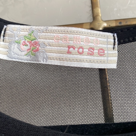 Cameo and rosé sleeveless dress - Picture 5 of 8